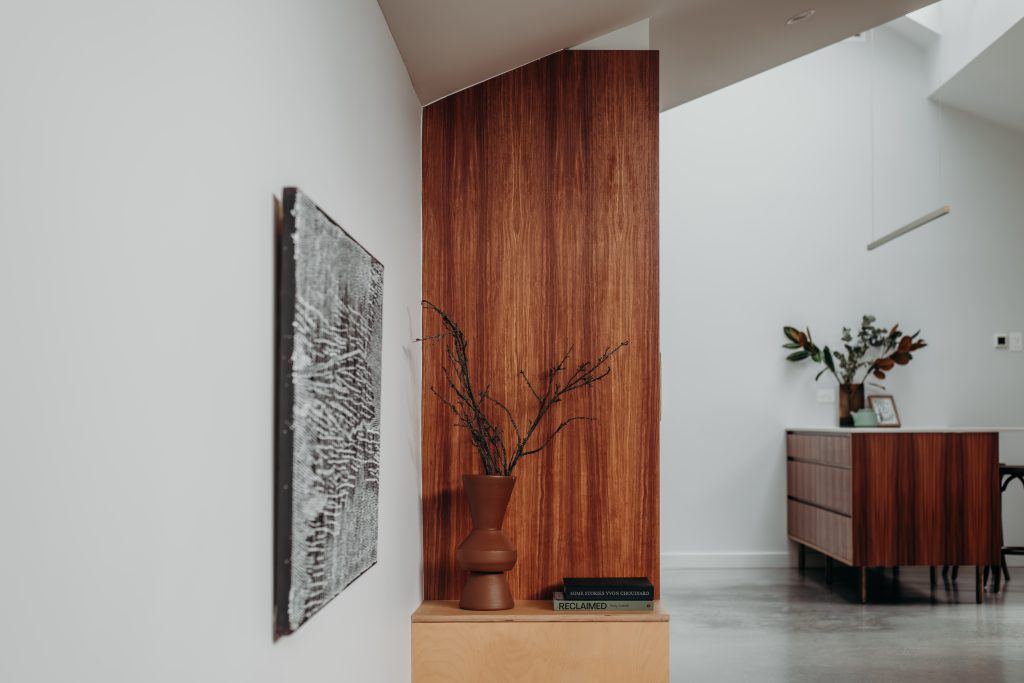 Small Space, Big Ideas: Architectural Ingenuity in a Cottage Redesign